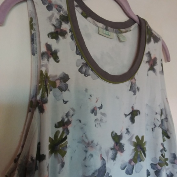 LOCO LOUNGE top in size large. - Picture 3 of 5